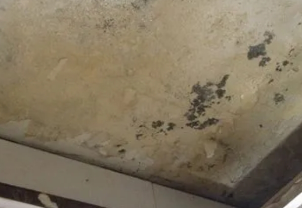浚县阳台漏水维修公司分享下浚县卫生间渗水维修需要注意哪些问题。